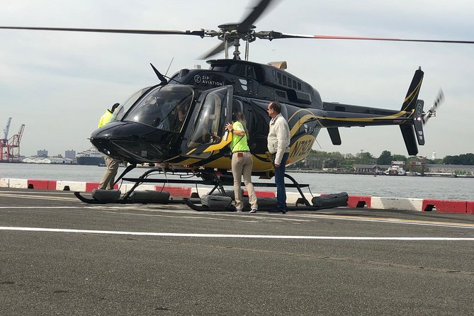 Deluxe Manhattan Helicopter Tour - Lower Manhattan landmarks in one sweep
