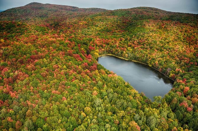 Discover the Monteregie Landscape Helicopter Tour - The first view: Mont Saint-Bruno and Mont Saint-Hilaire