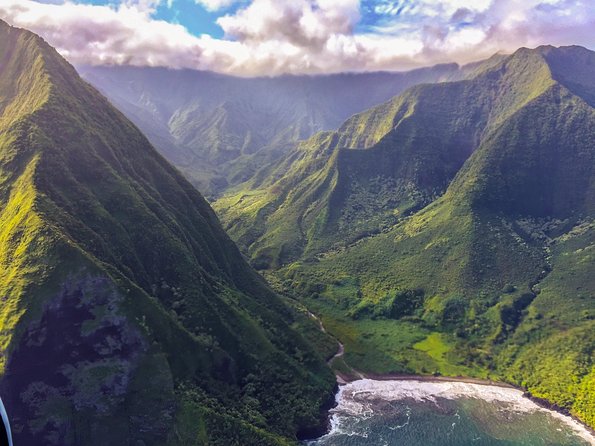 Doors Off West Maui and Molokai 45 minute Helicopter Tour - Crossing toward Molokai’s north shore
