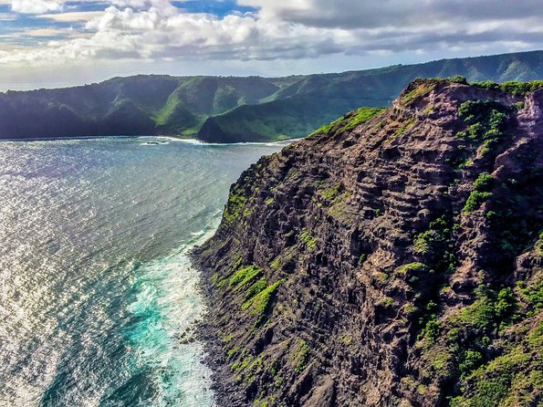 Doors Off West Maui and Molokai 45 minute Helicopter Tour - Pilots and the human side of the trip