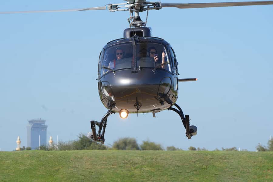Dubai: Helicopter Ride, Old Town Walking Tour, Abra & Snacks - Browsing the Spice Souk and Gold Souk