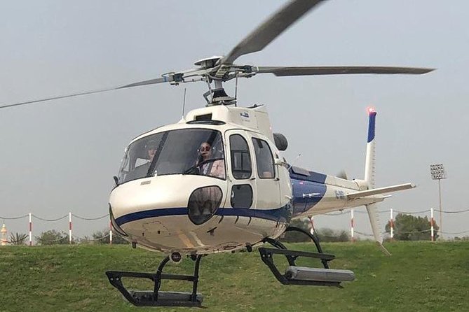 Dubai Helicopter Tour: Experience Dubai’s Iconic Landmarks - Safety, staff, and the practical setup