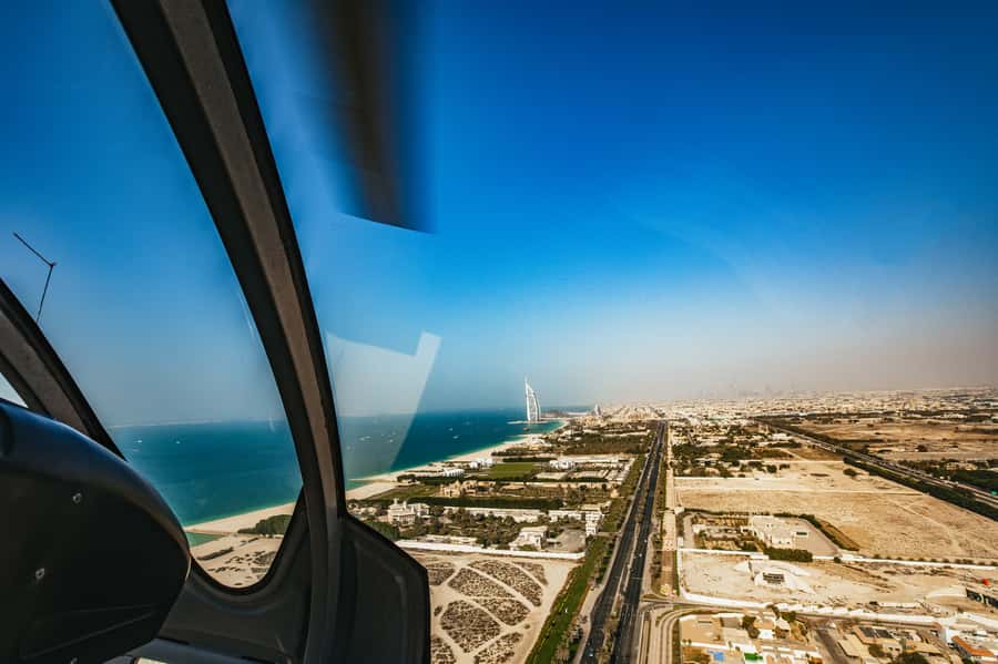 Dubai: Sightseeing Helicopter Ride from The Palm - Seats, cabin size, and what you can see