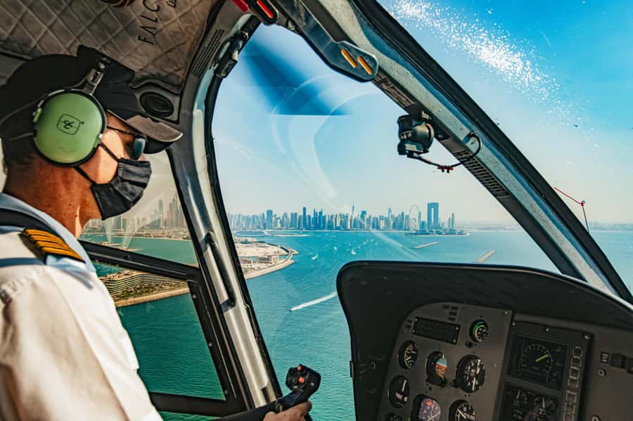 Dubai: Sightseeing Helicopter Ride from The Palm - What the 12-minute flight includes