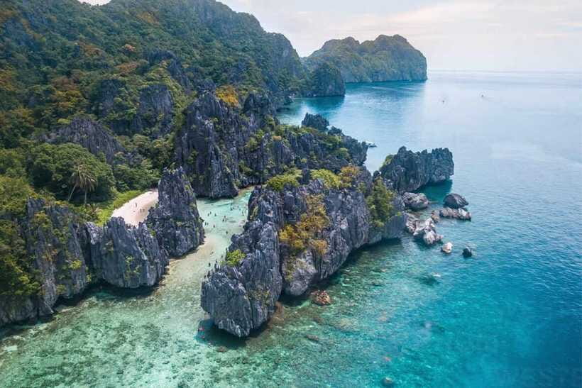 El Nido: Tour C to Hidden Beach, Helicopter Island & More - Weather, crowds, and the rhythm of a shared trip