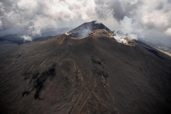 Etna: Group Helicopter Flight (30 Minutes from Fiumefreddo) - Etna’s northern ski resort from the air