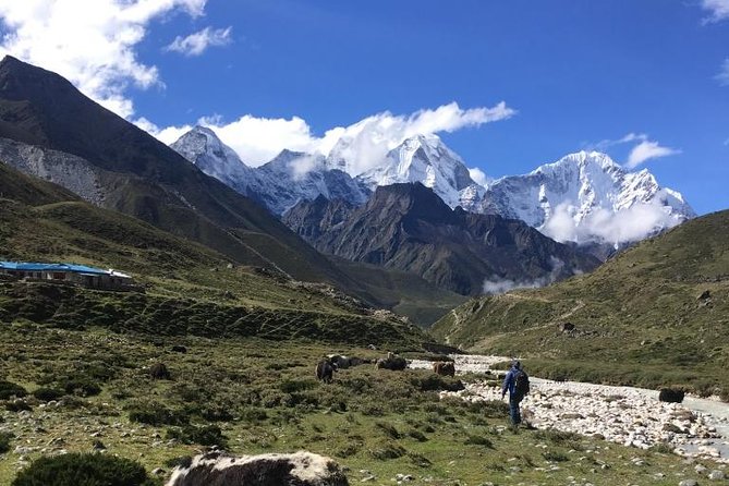 Everest base camp flight over by Helicopter from Kathmandu - What this Everest helicopter flight really gives you
