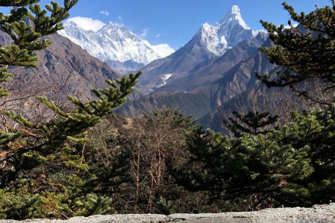 Everest Base Camp Helicopter Tour landing at Everest View Hotel - Landing at Hotel Everest View