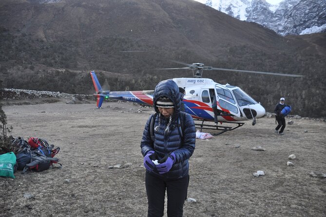 Everest Base Camp Helicopter Tour landing at Hotel Everest View - Pheriche and the window-seat arrangement