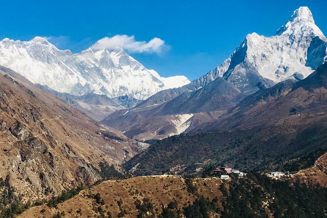 Everest Base Camp Helicopter Tour with Hotel Everest View Landing - Small-group service and the role of Mukti Pandey