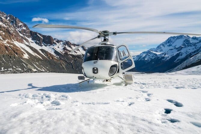 Everest Base Camp trek with Helicopter return 9 days - Day 6: Tengboche and the rhododendron forest