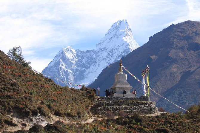 Everest Base Camp Trek with Helicopter Return from Gorakshep to Lukla - Days 1 and 2: Kathmandu to Phakding by way of Lukla