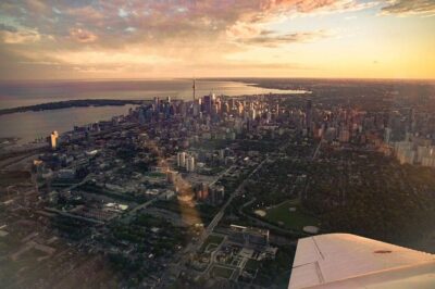 Exhilarating 120km Aerial Tour of Toronto with iflyTOTO