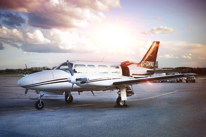 Exhilarating 120km Aerial Tour of Toronto with iflyTOTO - Who will enjoy this Toronto flight?