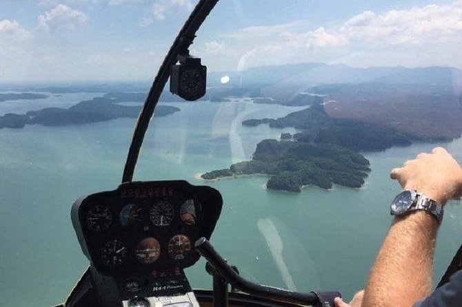 Extended Douglas Lake Region Tour by Helicopter - What the small aircraft setting means for you