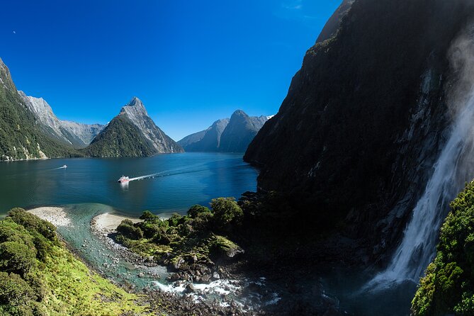 Fiordland Heli-hike from Te Anau - Walking the Kepler Great Walk Track