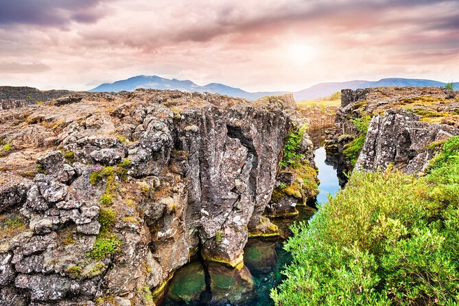 Fire and Ice Helicopter Tour: Glacier and Hengill Geothermal Area - Þingvellir and the continental divide