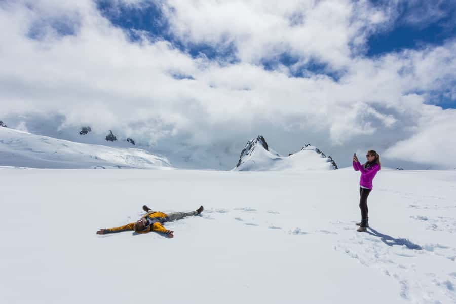 Fox Glacier: Scenic Helicopter Flight with Snow Landing - Who will enjoy this most?
