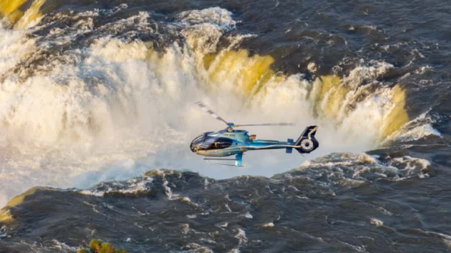 Foz do Iguaçu: Helicopter Flight over the Iguassu Falls - The 10-minute flight over Iguassu Falls