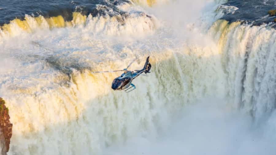 Foz do Iguaçu: Helicopter Flight over the Iguassu Falls - Reaching the Helisul helipad near the park