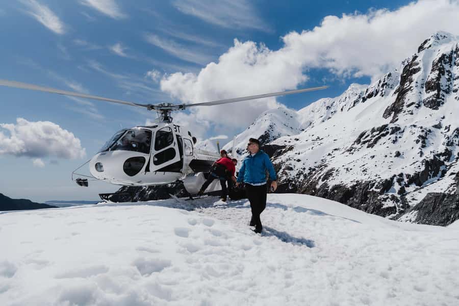 Franz Josef: 2.5 Hour Glacier Hike with Helicopter Transfer - The helicopter flight over Franz Josef