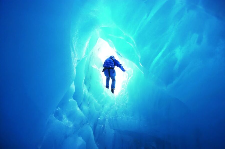 Franz Josef: 2.5 Hour Glacier Hike with Helicopter Transfer - Who should book this experience