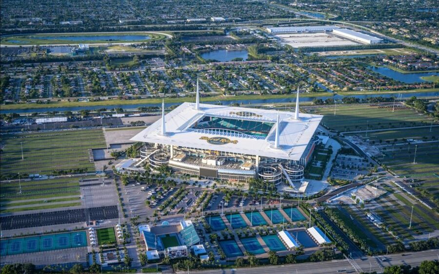From Pembroke Pines: Helicopter Tour Over Miami - Why the small helicopter matters