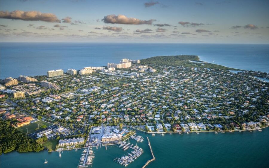 From Pembroke Pines: Helicopter Tour Over Miami - Who will enjoy this flight most