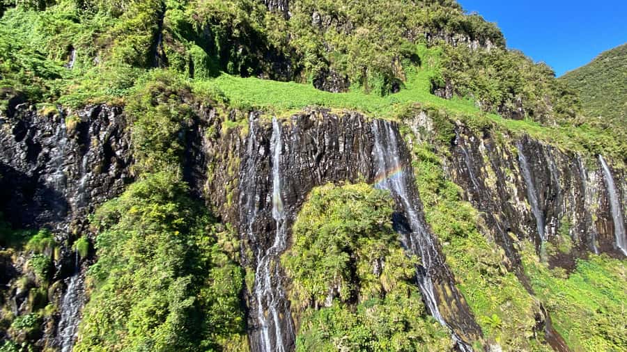 From St Pierre: helicopter flight over the whole of Reunion Island - What the pilot adds to the view