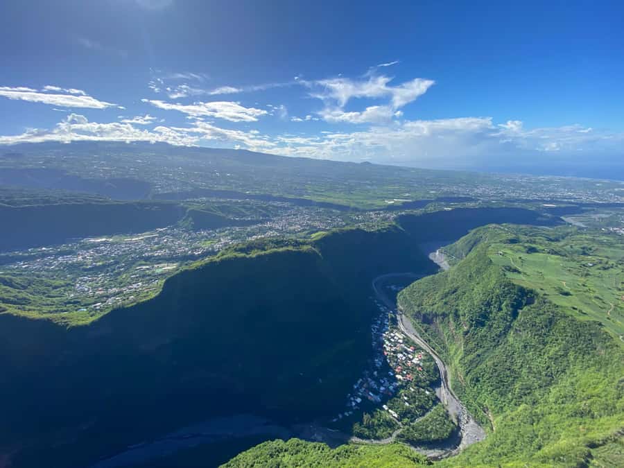 From St Pierre: helicopter flight over the whole of Reunion Island - Takamaka and Grand-Étang