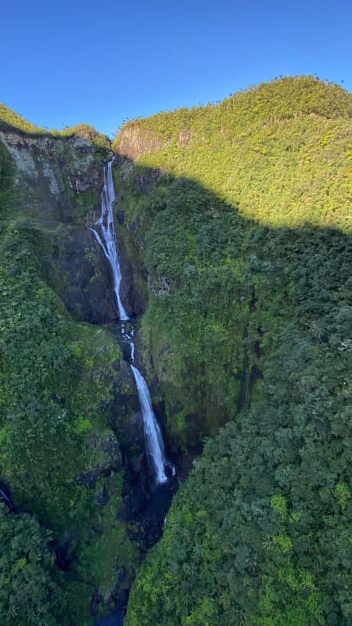 From St Pierre: helicopter flight over the whole of Reunion Island - The Saint-Pierre lagoon closes the circuit