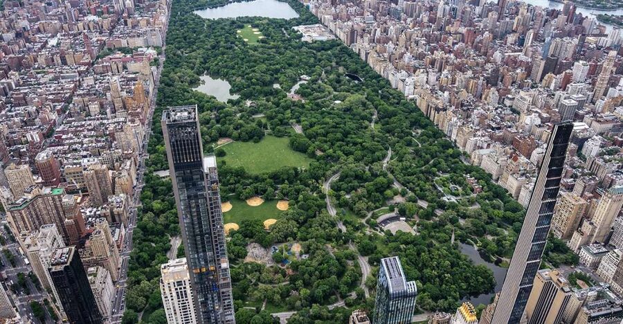From Westchester: NYC Private Helicopter Tour for Couples - Why the 45-minute flight is the better splurge