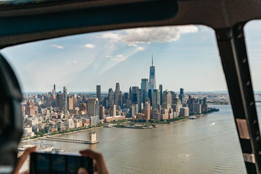 From Westchester: Private NYC Helicopter Tour for 2-6 People - Daylight, sunset, or evening over New York