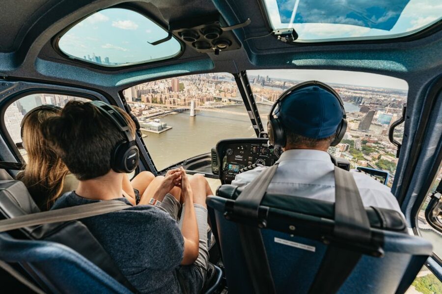 From Westchester: Private NYC Helicopter Tour for 2-6 People - What the cabin and safety process are like