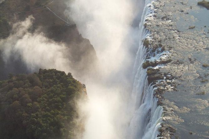 Helicopter Flight 12/13 Minute (Zimbabwe) - The best views come from the repeated passes