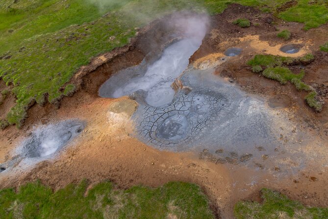 Helicopter Flight Over Geothermal Landscapes from Reykjavik - What the helicopter ride feels like