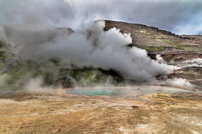 Helicopter Flight Over Geothermal Landscapes from Reykjavik - Weather, timing, and the need for a flexible plan
