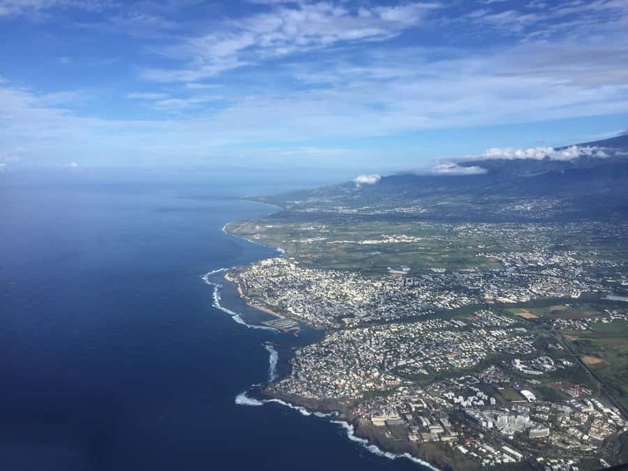 Helicopter flight over Reunion's volcanoes and cirques from St Pierre - Returning over the Saint-Pierre lagoon