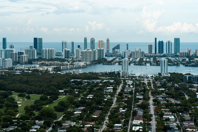 Helicopter Miami Grand Tour - Orbiting the Hard Rock Guitar Casino