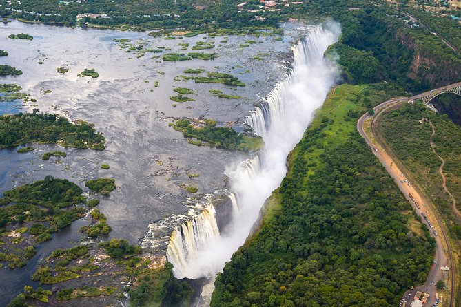 Helicopter Scenic Flight over Victoria Falls 25-27 Minutes Game - The 25 to 30 minute flight over the Falls