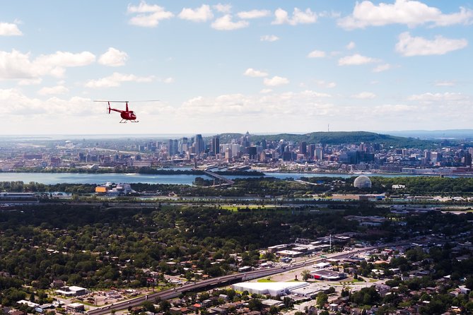 Helicopter Tour Over Montreal - Mount Royal and the famous oratory