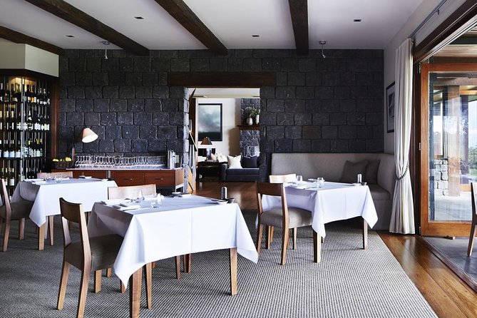 Helicopter Tour - Spicers Peak Lodge - From Archerfield’s 1940s terminal to the Scenic Rim