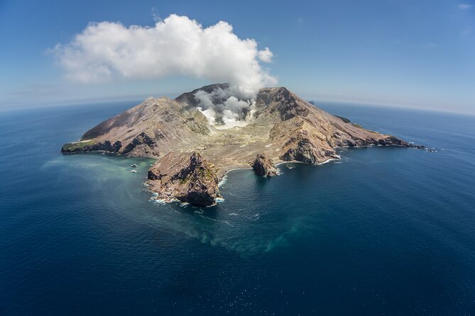 Helicopter White Island / Mount Tarawera 'Volcanic Extremes' - Leaving Rotorua for the Volcanic Extremes flight