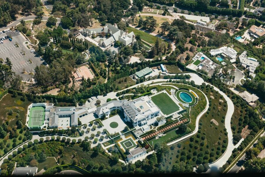 Hollywood & Beverly Hills Celebrity Helicopter Tour - Who will enjoy this Hollywood flight most?