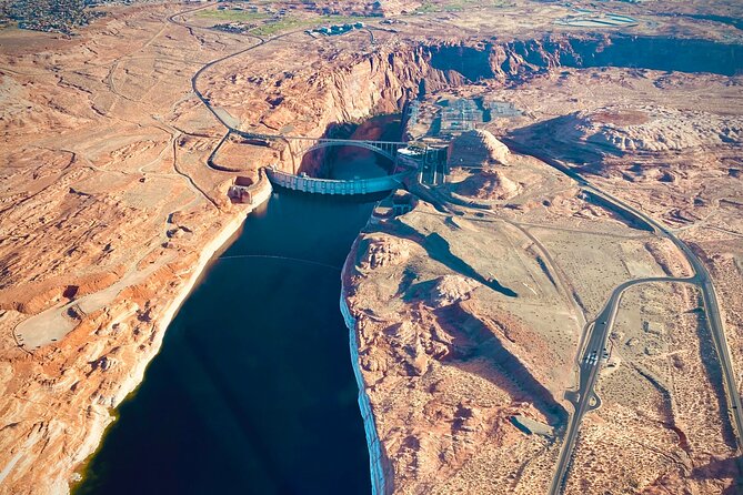 Horseshoe Bend Helicopter Flight from Page - The pilot and the feel of the service