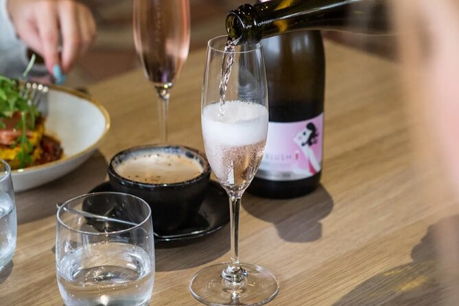 Hunter Valley Helicopter Tour with a Bubbly Breakfast - Landing at Peterson House for breakfast and sparkling wine