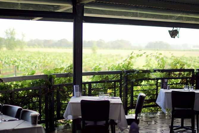Hunter Valley Helicopter Tour with a Bubbly Breakfast - Cessnock Airport: a quick briefing and a close look at the aircraft