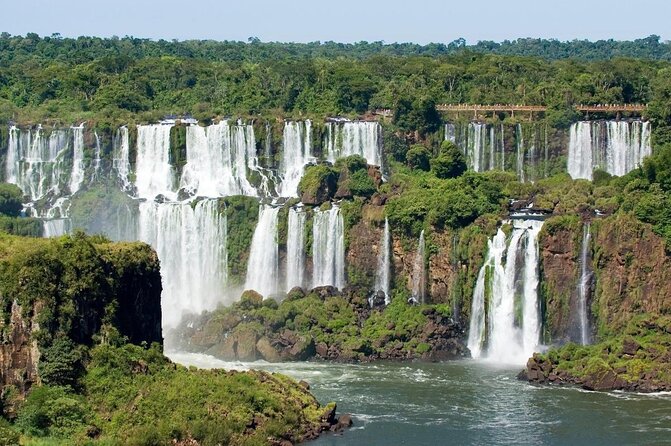 Iguassu Falls Brazilian Side: Macuco Safari, Helicopter Flight and Bird Park - The Brazilian walkways and the view toward Argentina