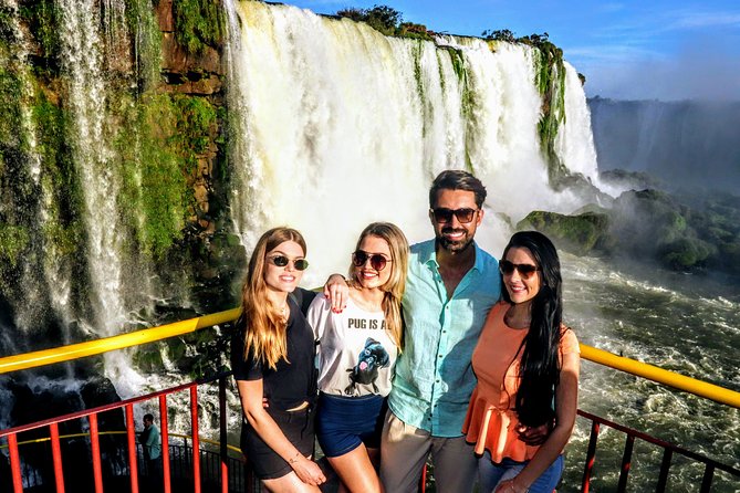 Iguassu Falls Brazilian Side: Macuco Safari, Helicopter Flight and Bird Park - Bird Park and its walk-through aviaries
