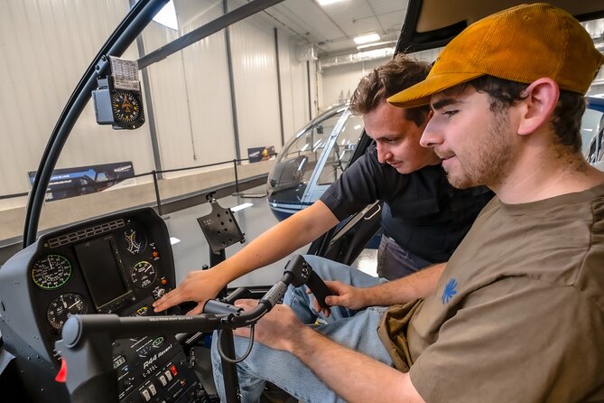 Introduction to helicopter piloting in Gatineau-Ottawa - Who will get the most from this experience?